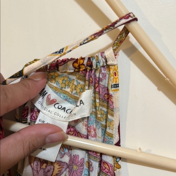 H&M Coachella Collection Multicolored Floral Boho Patchwork Romper Size 12!! - Picture 6 of 10